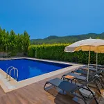 Albina Villa