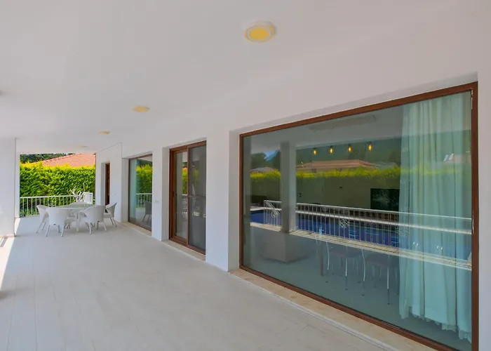 Albina Uzumlu (Aegean)