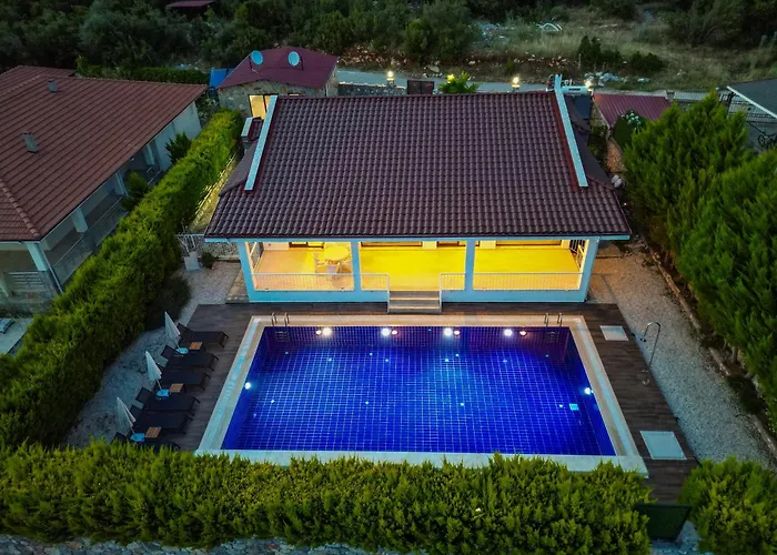 Albina Villa *