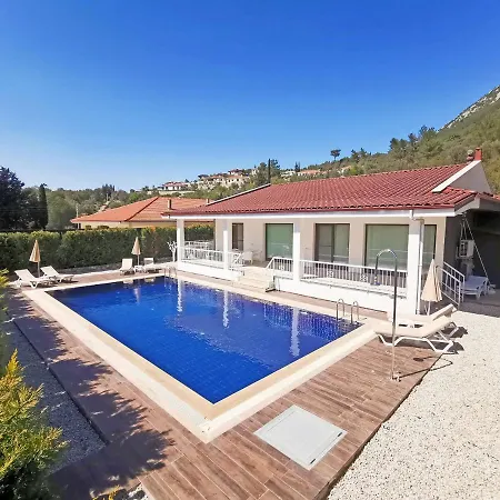 Albina Villa *